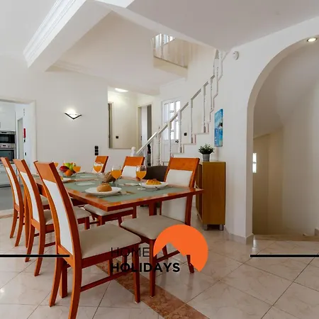 #248 Loureira 54 By Holidays Willa